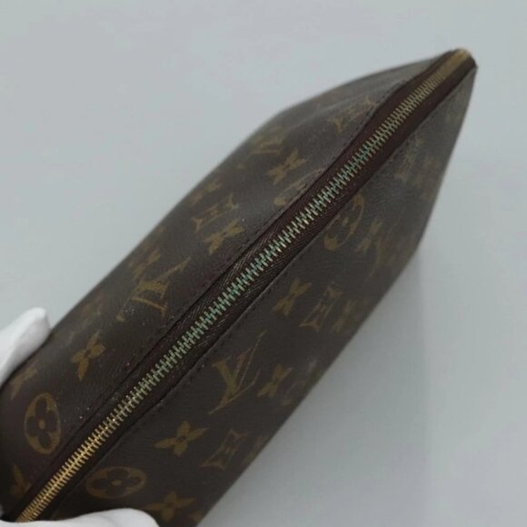 LOUIS VUITTON Monogram Trousse Demi Ronde Cosmetic Pouch M47520 LV Auth 110615 - Picture 6 of 16